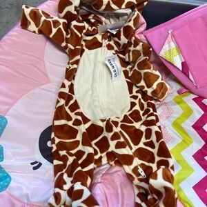 Old Navy Brown and White Giraffe Print Baby Outfit
